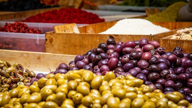 Rüyada Yeşil Zeytin Görmek Ne Demek? Yeşil Zeytin Toplamak Ve Yemek Ne Anlama Gelir?