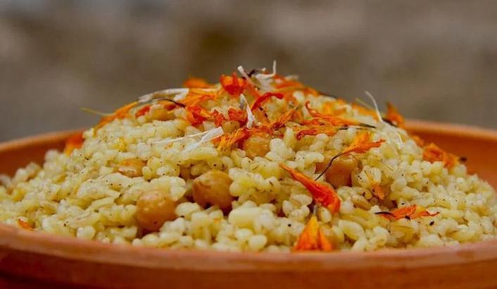 Rüyada Bulgur Pilavı Yemek Ne Demek? Etli Ve Tavuklu Bulgur Pilavı Pişirip Yemek Nedir?