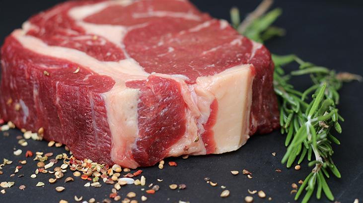 Rüyada Et Kesmek Ne Demek? Bıçakla Kırmızı Çiğ Et Kestiğini Görmek Ne Anlama Gelir?