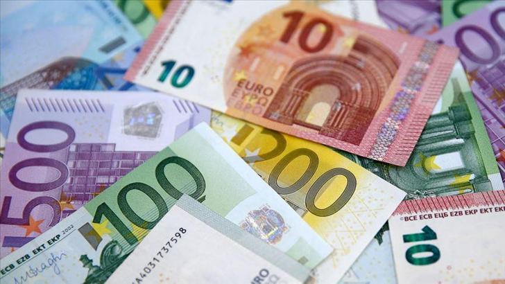 ECB: Dijital euro banknotların yerini almayacak