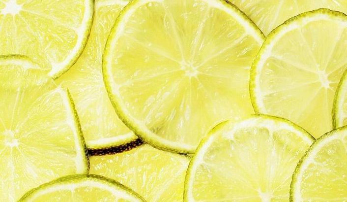Rüyada Limon Yemek Nedir? Yeşil Tatlı Ya Da Tuzlu Limon Yediğini Görmek Ne Demek?