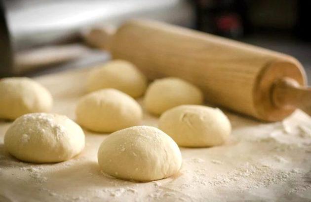 Rüyada Hamur Yapmak Nedir? Un İle Yumurta Kırıp Hamur Yaptığını Görmek