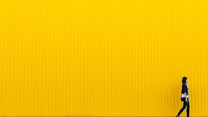 Rüyada Sarı Renk Görmek Nedir? Açık Sarı Renk Duvar Ve Fotoğraf Görmek Ne Anlama Gelir?