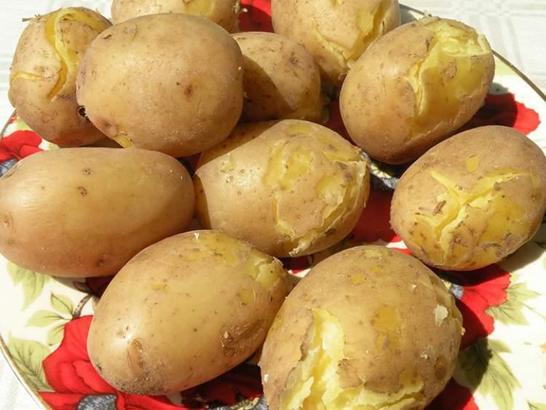 Rüyada Haşlanmış Patates Görmek Nedir? Tencerede Haşlanmış Patatesi Yemek