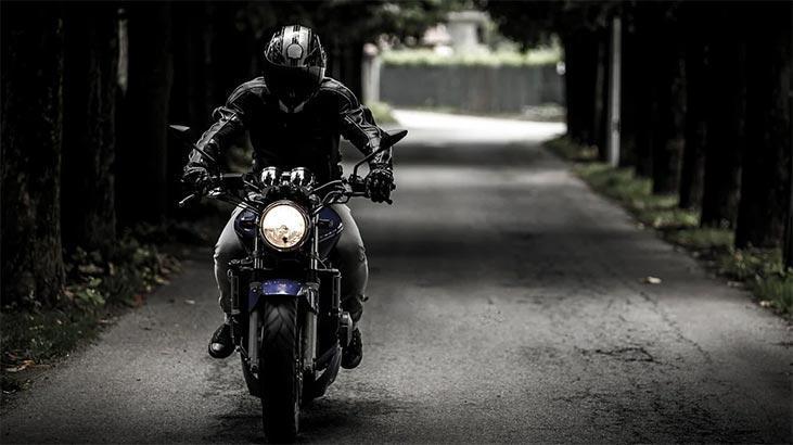 Rüyada Motor Görmek Nedir? Kırmızı, Beyaz, Siyah Ve Mavi Motosiklet Görmek Ne Demek?