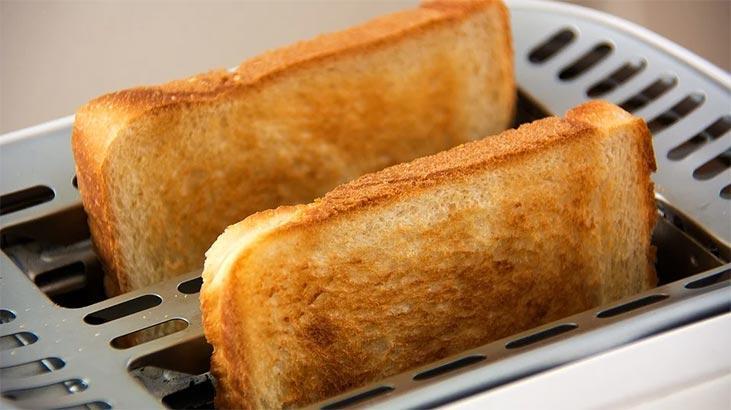 Rüyada Tost Yapmak Ne Demek? Birine Tost Hazırladığını Görmek