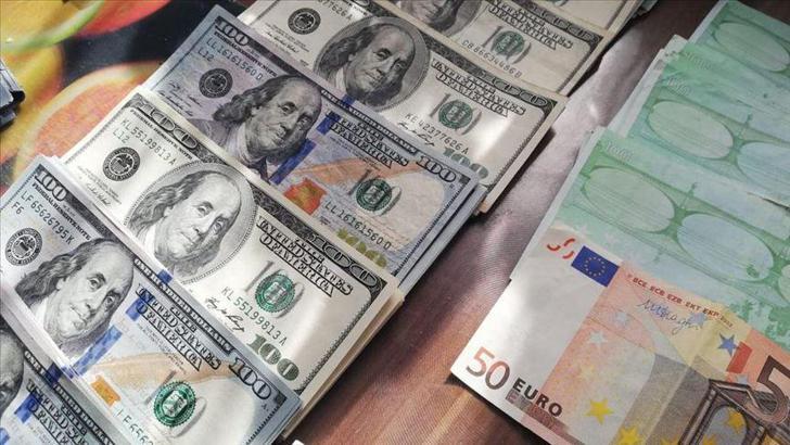 Dolar, euro karşısında iki yılın en düşüğünde