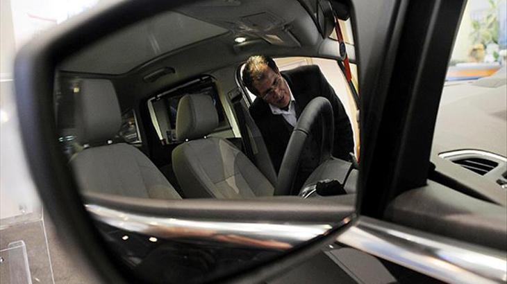 AB'de otomobil satışları 2020'de sert düştü