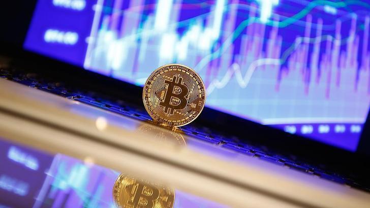 Bitcoin 54 bin dolar sınırına yükseldi