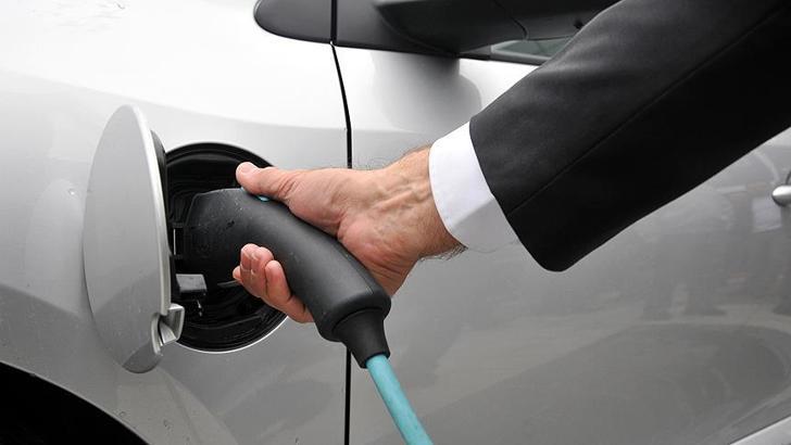 Hibrit ve elektrikli otomobil satışları artıyor
