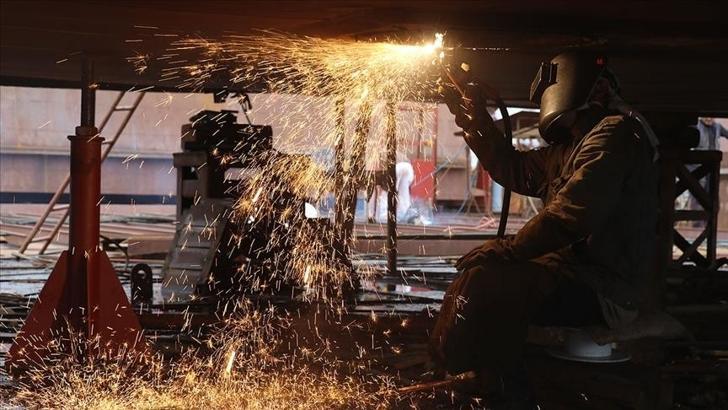Sanayi üretimi güçlü seyrine devam ediyor