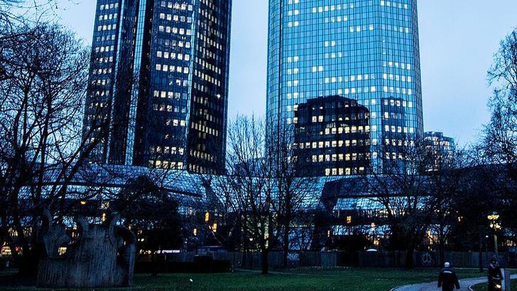 Deutsche'den 7 yılın en yüksek kâr rakamı