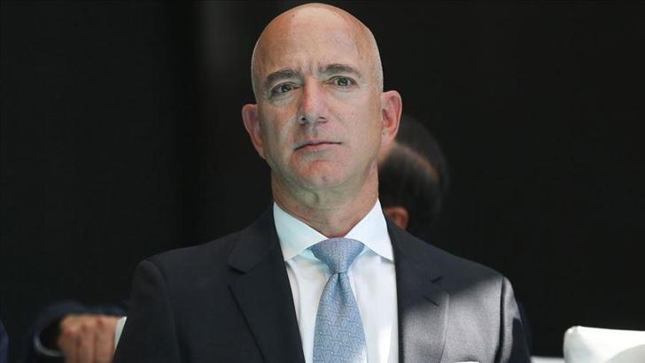 Jeff Bezos 2.5 milyar dolarlık hisse sattı