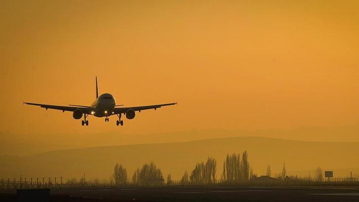 Hava yolu yolcu sayısının düşmesi bekleniyor