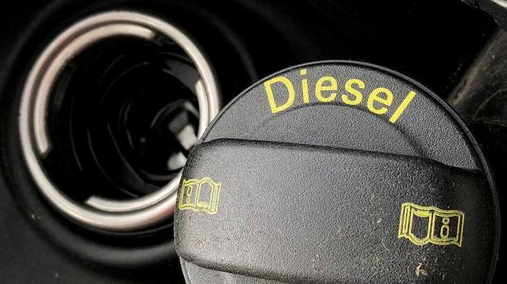 Dizel motorlu otomobil satışları 'tekliyor'