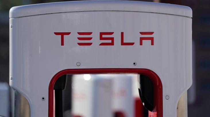 Tesla'dan 1,1 milyar dolarlık rekor kar