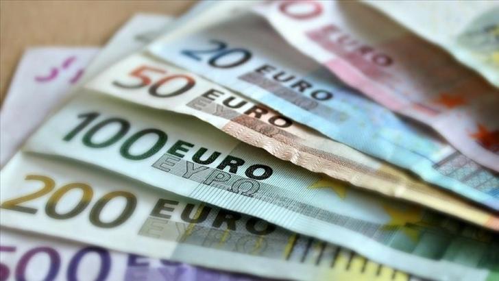 Euro Bölgesi'nde kredilerdeki büyüme arttı