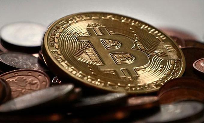 Bitcoin kritik seviyeyi aştı