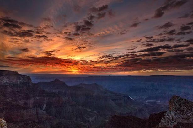 Bulut istilasına uğrayan Büyük Kanyon'dan harika fotoğraflar