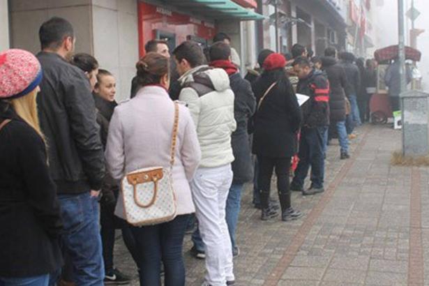 ATM/Bankamatik önünde görüp kriz geçireceğiniz 9 insan tipi