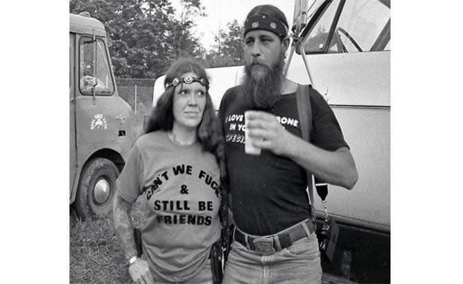 70'lerden kafayı kırmış 17 tişört sloganı