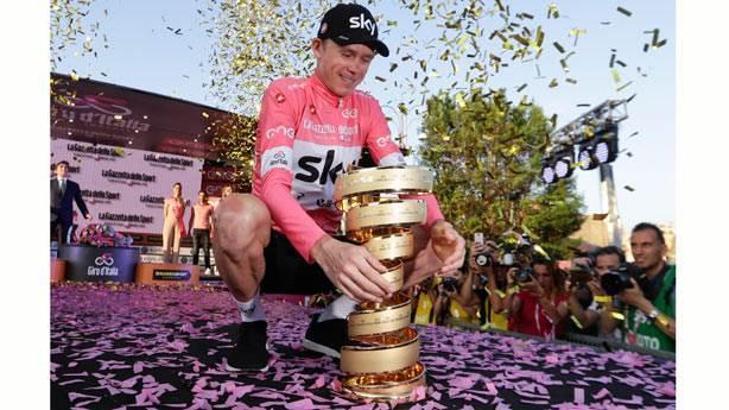 2018 İtalya Bisiklet Turu Giro d'Italia'nın kazananı Chris Froome