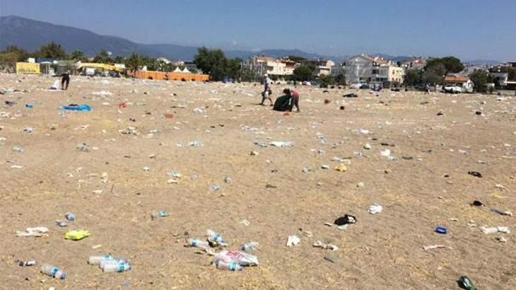Zeytinli Rock Festivali'nde çevreyi kirletenler festivali tehlikeye atıyor