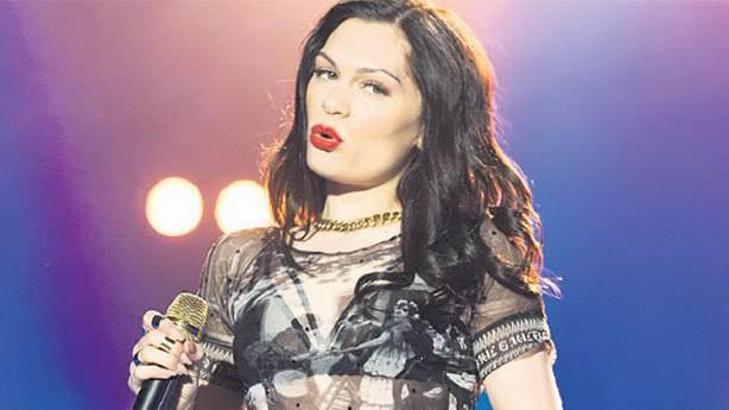 Jessie J'in konserinde şaşkına çeviren 'çocuk' itirafı