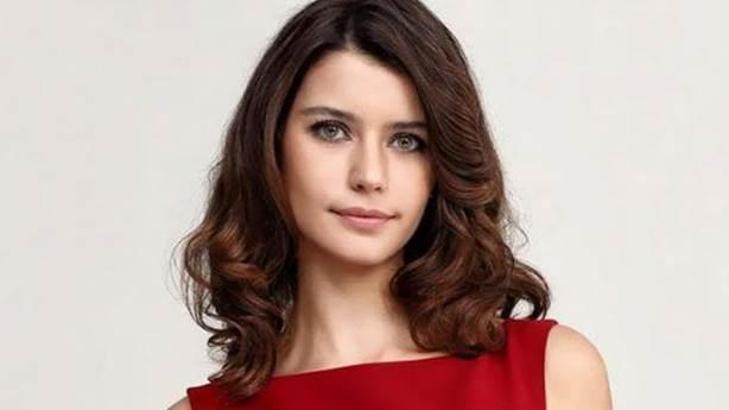 Beren Saat'li Netflix dizisinden neler beklemeliyiz?