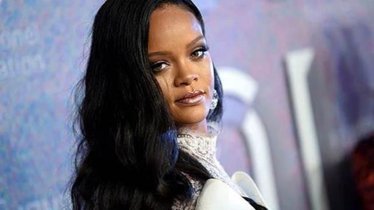 Rihanna'nın takipçileri 'albüm' isyanında haklı