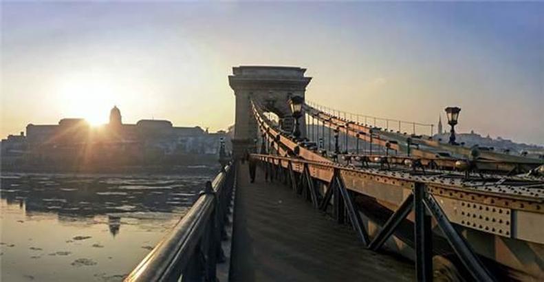Szechenyi Köprüsü: Budapeşte'nin hüzünlü simgesi