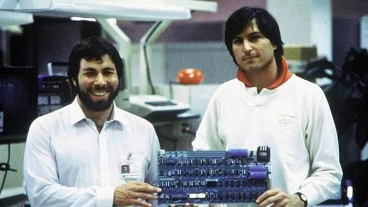 Steve Jobs’un fazla rahat arkadaşı Steve Wozniak