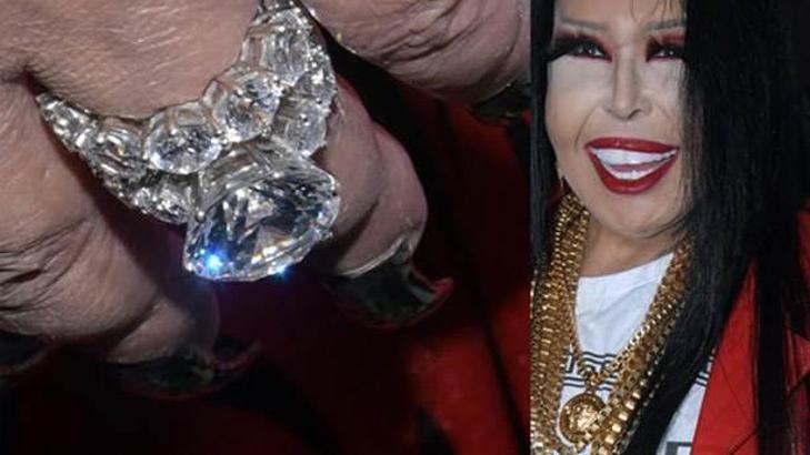 Bülent Ersoy, 2 milyon TL'lik yüzüğünü neden yanında taşıyor?
