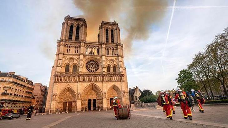 Notre Dame Katedrali yangını ve tarihin geleceği