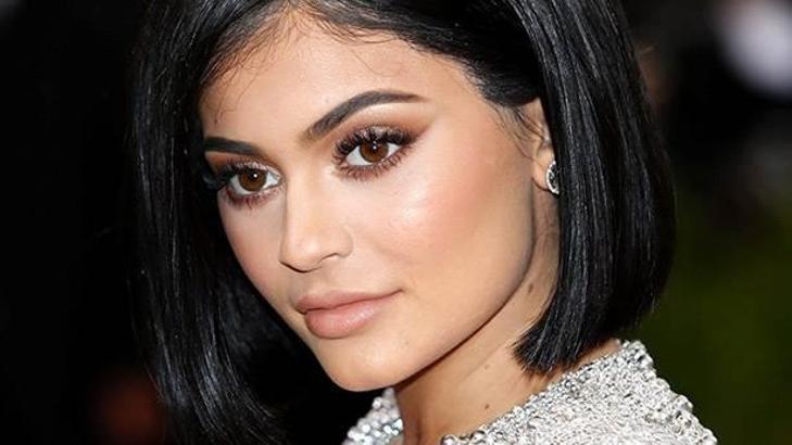 Kylie Jenner, dünyanın en genç milyarderi olarak hepimize ders verdi