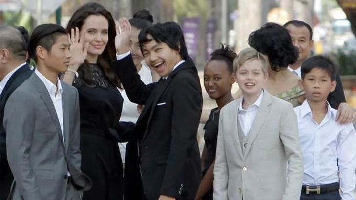 Angelina Jolie çocuklarını neden zehirlesin? Entrika dizisi annesi mi bu?