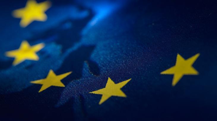 Euro Bölgesi'nde yatırımcı güveni yükseldi