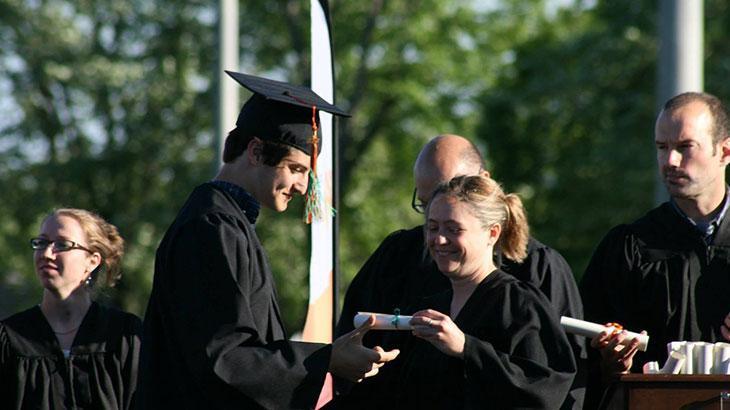 Rüyada Diploma Görmek Ne Anlama Gelir?