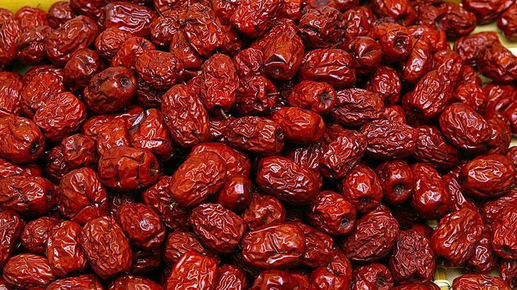 Rüyada Hünnap Görmek Ne Demek? Yeşil Hünnap Topladığını Görmek