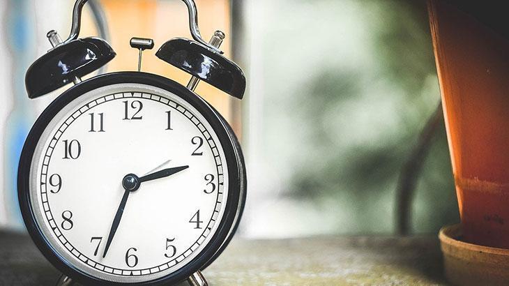 Rüyada Çalar Saat Görmek Ne Demek? Çalar Saat İle Uyandığını Görmek