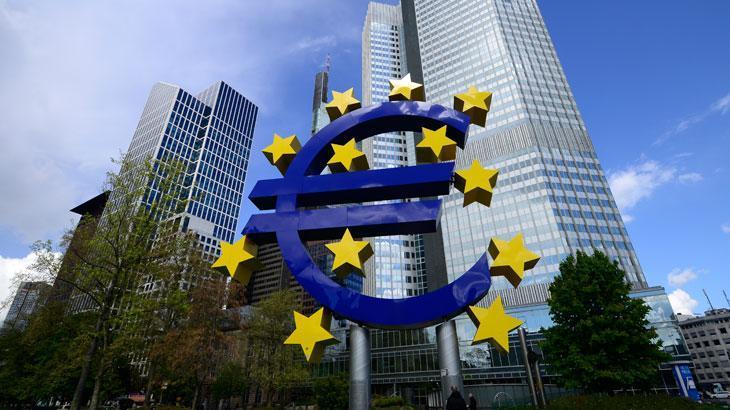 Euro Bölgesi için büyüme tahmini düşürüldü