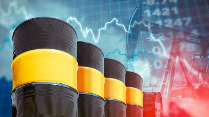 Petrol fiyatları resesyon endişesiyle geriledi