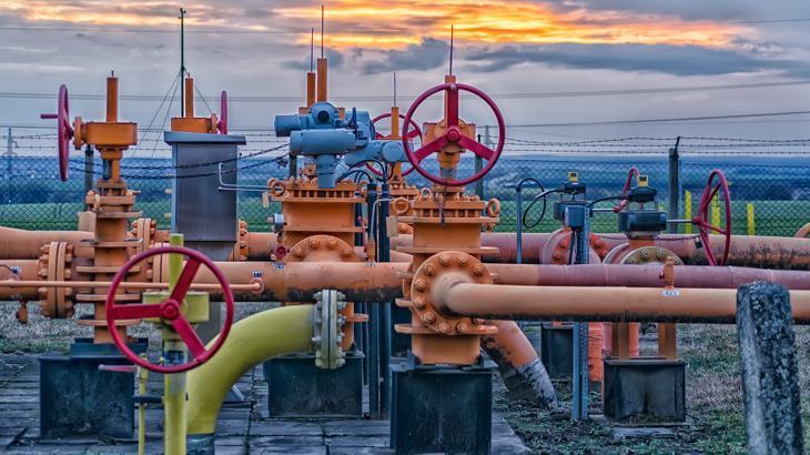Çin'in gaz ve petrol ithalatı 10 ayın zirvesinde