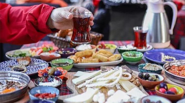 Kuka Çiftlik Bol Pazar'da