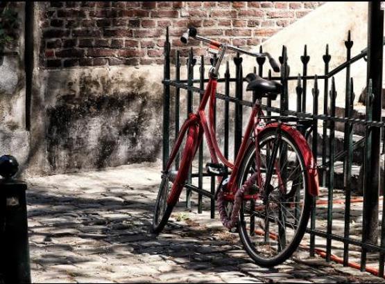 Rüyada Kırmızı Bisiklet Görmek Ne Anlama Gelir? Ne Demek, Neye Yorumlanır?