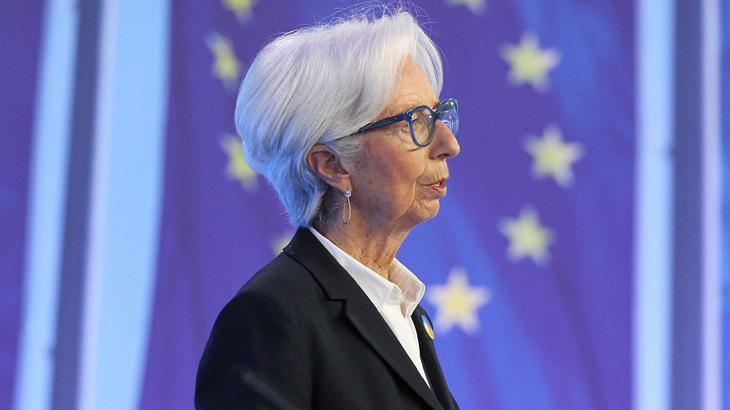 Lagarde'dan faiz mesajı
