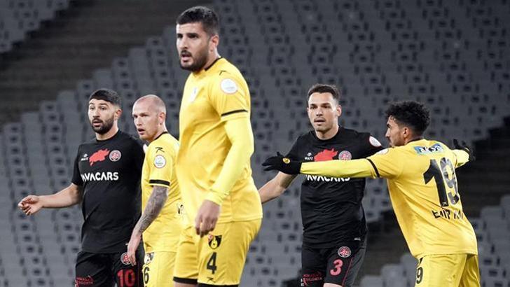 Fatih Karagümrük - İstanbulspor maçından kareler