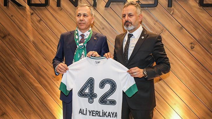 İçişleri Bakanı Ali Yerlikaya, Konyaspor'u ziyaret etti!