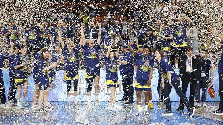 Fenerbahçe Alagöz'den bir ilk! Danabaş: Bu takımla gurur duyuyorum