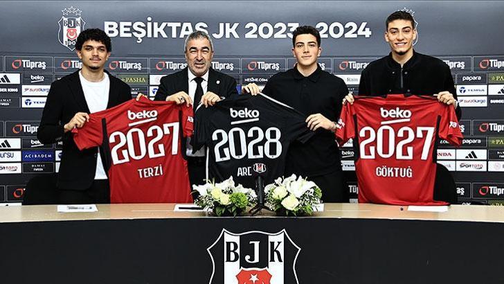 Beşiktaş'ta 3 genç futbolcuyla yeni sözleşme imzalandı!